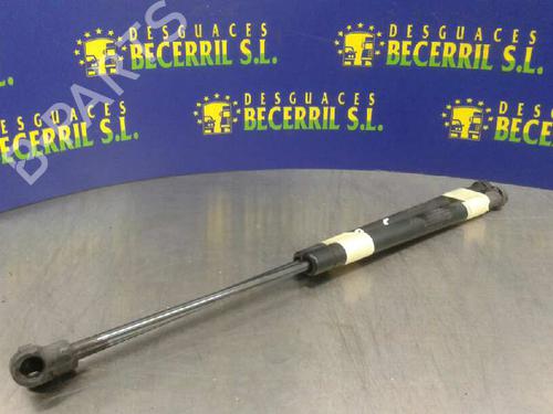 Used Tailgate lift support KIA SORENTO I (JC) 2.5 CRDi 4WD (140 hp) 14017590
