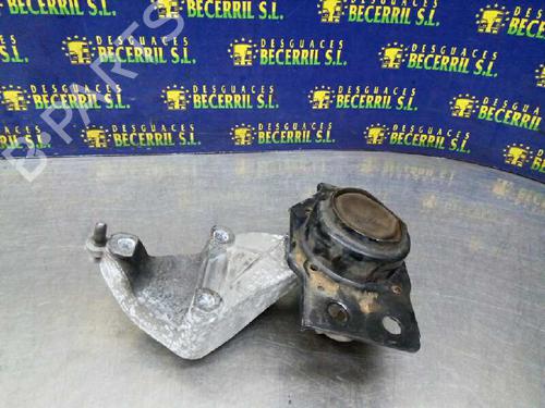 Used Engine mount RENAULT SCÉNIC II (JM0/1_) 1.5 dCi (JM1E, JM16) (106 hp) 8760945