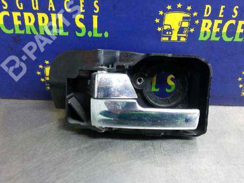 Used Rear left interior door handle Rear left interior door handle FORD MONDEO III (B5Y) 2.0 TDCi (130 hp) 8438521 8438521