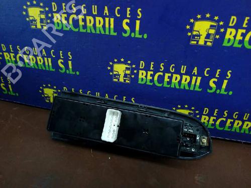 Left front window switch HYUNDAI TRAJET (FO) 2.0 CRDi | BP8458832I27 