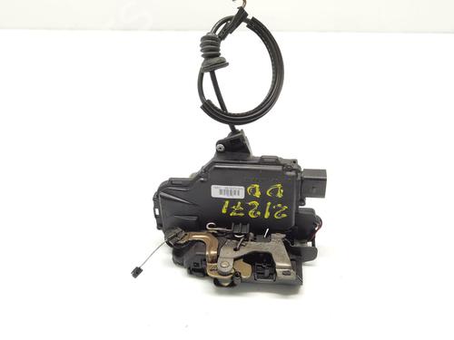 Høyre foran lås VW GOLF IV (1J1) 1.6 16V (105 hp) 30539487