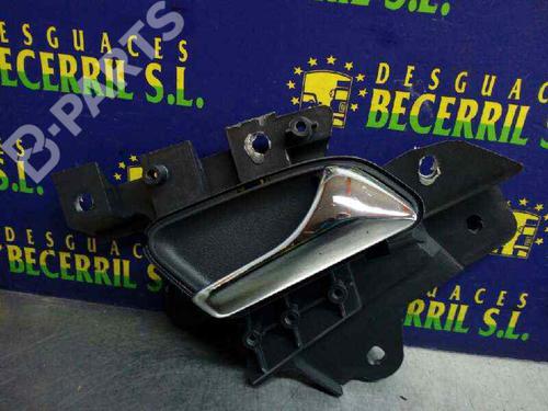 Used Rear right interior door handle Rear right interior door handle MERCEDES-BENZ S-CLASS (W220) S 320 CDI (220.026, 220.126) (197 hp) 8443976 8443976