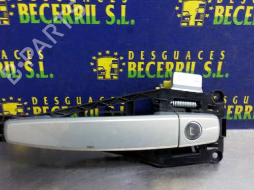 Used Front left exterior door handle OPEL ZAFIRA / ZAFIRA FAMILY B (A05) 1.9 CDTI (M75) (120 hp) 8447330