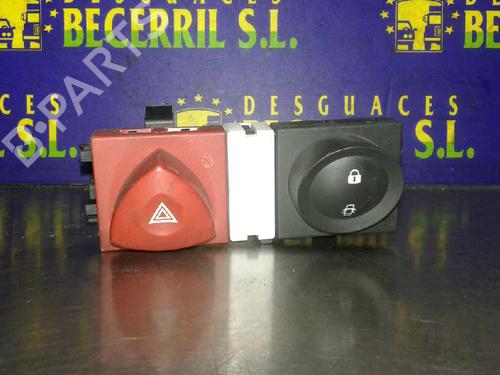 Used Warning switch RENAULT MEGANE II (BM0/1_, CM0/1_) 1.5 dCi (BM16, CM16) (103 hp) 8439449