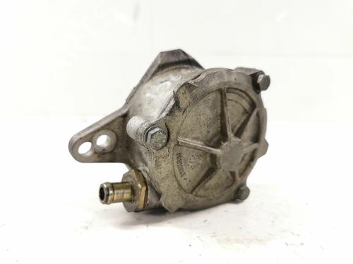 Used Vacuum pump BMW 3 (E46) 320 d (136 hp) 13450945