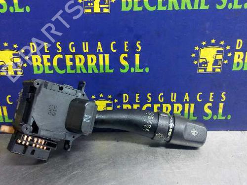 Used Steering column stalk HYUNDAI TRAJET (FO) 2.0 CRDi (113 hp) 8438925