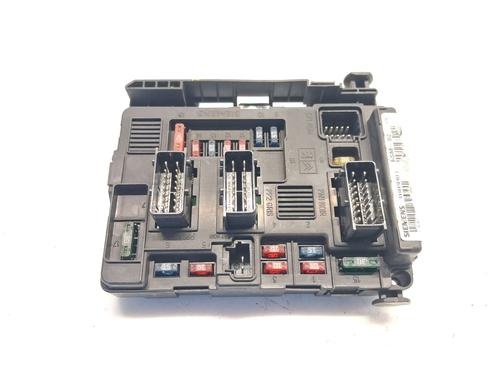 Used Fuse box Fuse box 38482558 38482558