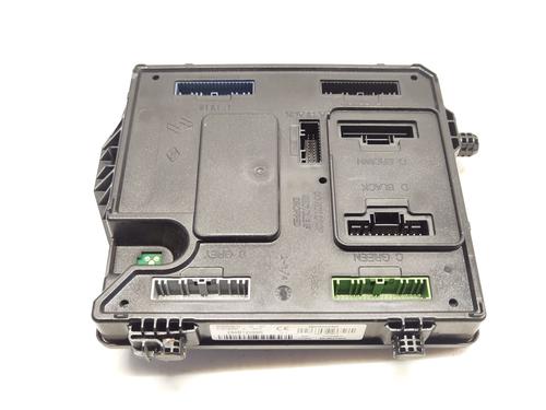 Used Fuse box Fuse box 39466453 39466453