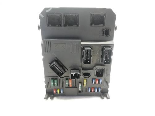 Used Fuse box Fuse box 36702942 36702942