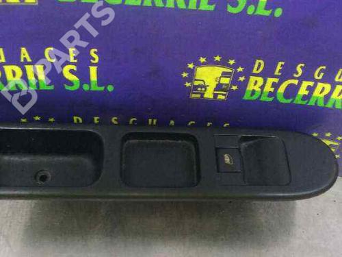 right-front-window-switch-peugeot-307-sw-3h-20-hdi-110-561-532621-2002-2003-2004-2005-2006-2007-2008-2009-8431608 main image