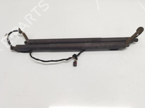 Tailgate lift support AUDI Q3 (8UB, 8UG) 2.0 TDI 8U082786108S