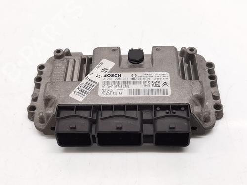 engine-control-unit-ecu-peugeot-1007-km_-2005-31650949 main image