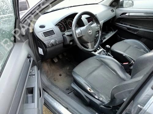 Fuse box OPEL ASTRA H (A04) 1.7 CDTI (L48) | BP16199418E1 
