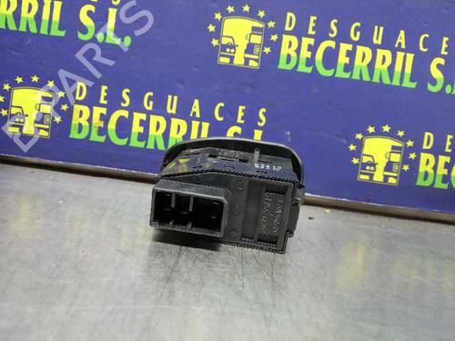 Right rear window switch HYUNDAI SANTAMO  | BP8448881I28 