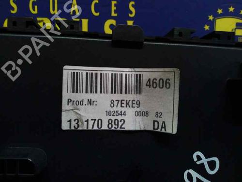 Fuse box OPEL VECTRA C (Z02) 2.2 DGi (F69) | BP8452180E1 
