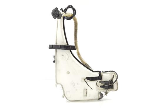 Used Windscreen washer tank BMW X1 (E84) sDrive 18 d (143 hp) 21525538