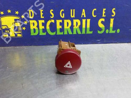 Used Warning switch CITROËN XSARA (N1) 2.0 HDi 90 (90 hp) 8443385