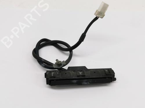 Used Tailgate handle NISSAN PRIMERA (P11) 1.8 16V (114 hp) 10403172