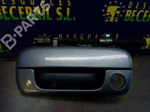 Used Front left exterior door handle Front left exterior door handle PEUGEOT 406 (8B) 2.0 HDI 90 (90 hp) 8442033 8442033
