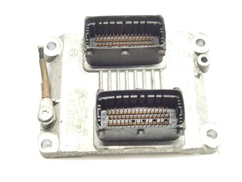 Used Engine control unit (ECU) Engine control unit (ECU) OPEL CORSA C (X01) 1.2 (F08, F68) (75 hp) 31882104 31882104