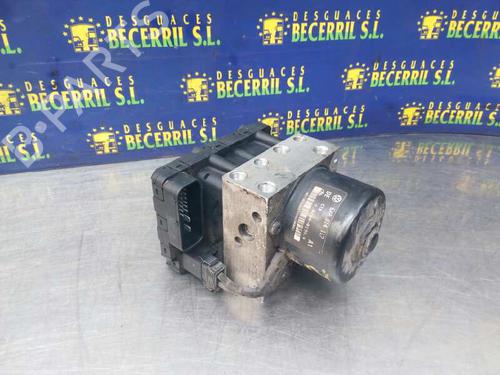 Pompe ABS SEAT CORDOBA (6K2) 1.4 16V (75 hp) 8432649