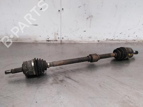 Right front driveshaft KIA CARENS III MPV (UN) 2.0 CRDi 140 (140 hp) 8463697