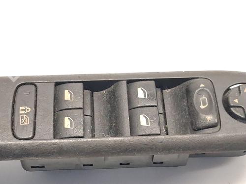 Left front window switch PEUGEOT 5008 (0U_, 0E_) 1.6 HDi | BP30155579I27
