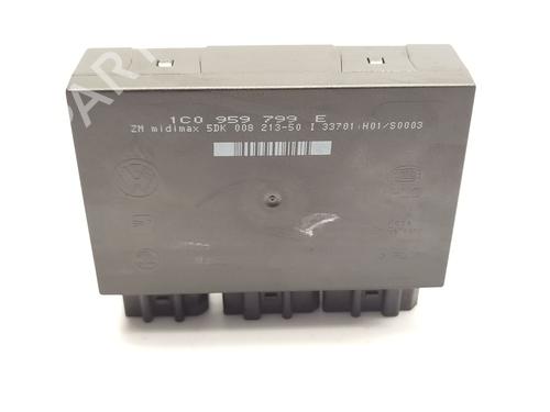 Module électronique SEAT LEON (1M1) 1.9 TDI (110 hp) 30884946