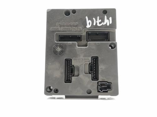 Used Fuse box Fuse box RENAULT SCÉNIC I MPV (JA0/1_, FA0_) 1.9 dCi (JA05, JA1F) (102 hp) 10639206 10639206