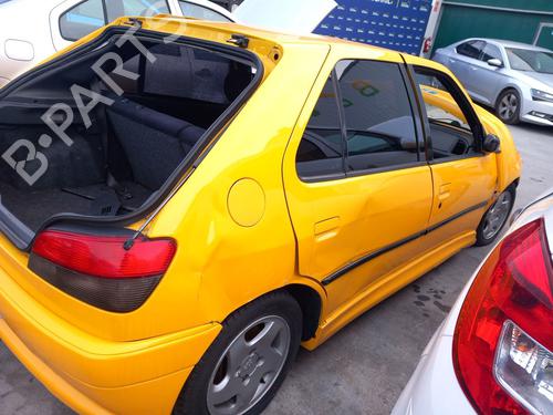 Left headlight PEUGEOT 306 Hatchback (7A, 7C, N3, N5) 2.0 HDI 90 | BP32426246C28 