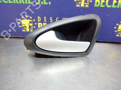 Maniglia interna posteriore sinistra SEAT IBIZA IV (6J5, 6P1) 1.6 TDI (90 hp) 8444415