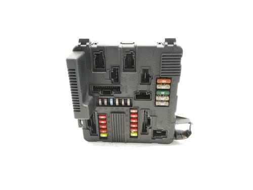 Used Fuse box RENAULT MEGANE II (BM0/1_, CM0/1_) 1.5 dCi (BM02, BM13, BM2A, CM02, CM13) (101 hp) 29806835