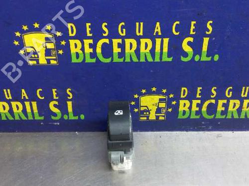 Used Right rear window switch RENAULT MEGANE II (BM0/1_, CM0/1_) [2001-2012]  8446609