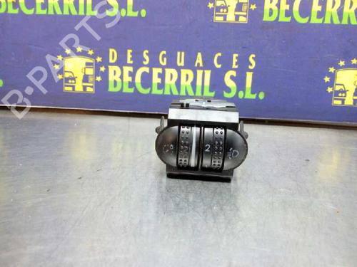Used Headlight switch VW POLO III (6N1) 60 1.4 (60 hp) 14025855