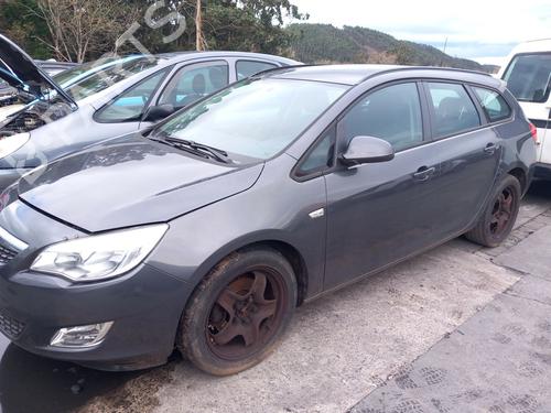 Used Parts OPEL ASTRA J Sports Tourer (P10) 1.7 CDTI (35) (110 hp) 4420914