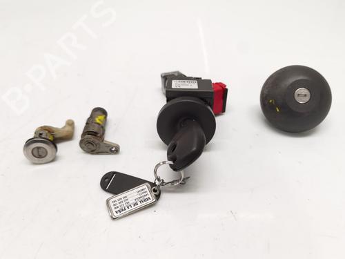 Used Electronic module Electronic module DACIA DOKKER Box Body/MPV 1.5 dCi 75 / Blue dCi 75 (FEJW, FEAH) (75 hp) 33905932 33905932