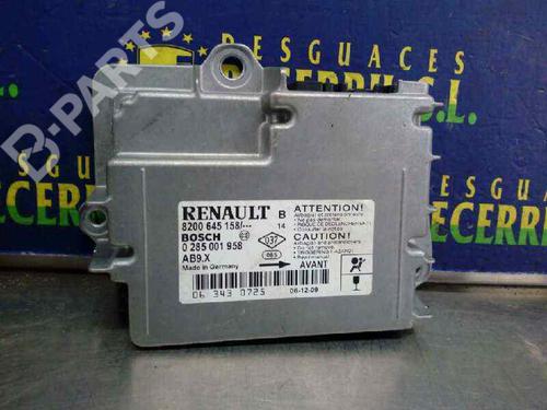Used ECU airbags ECU airbags RENAULT CLIO III (BR0/1, CR0/1) 1.5 dCi (BR17, CR17) (86 hp) 8460754 8460754