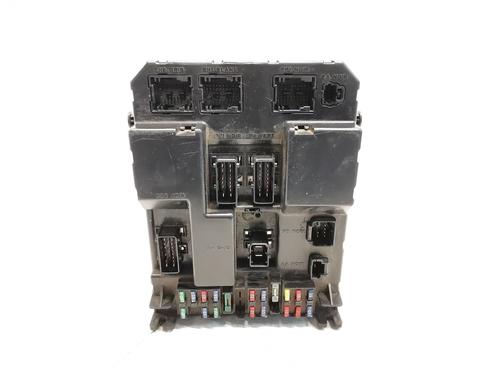 Used Fuse box PEUGEOT 307 SW (3H) 2.0 HDi 135 (136 hp) 30885785