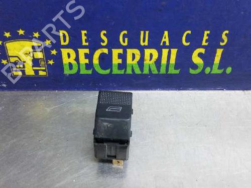 Mando elevalunas delantera derecho SEAT IBIZA II (6K1) 1.9 TDI (90 hp) 8447669