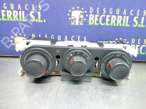 Used Climate control SEAT CORDOBA (6L2) 1.4 16V (75 hp) 8440495