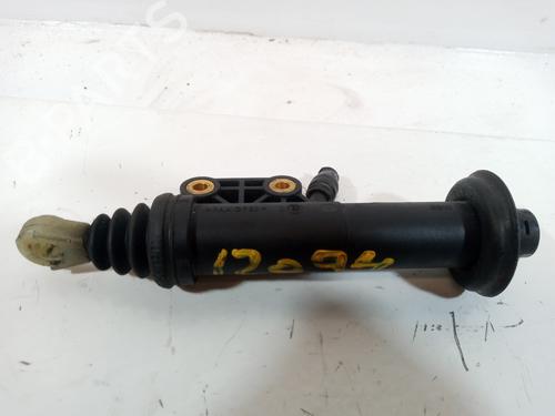 Used Clutch slave cylinder MERCEDES-BENZ SPRINTER 2-t Van (B901, B902) [1995-2006]  14020698