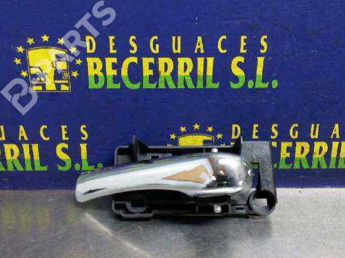 Used Front left interior door handle Front left interior door handle ALFA ROMEO 147 (937_) 1.9 JTD (937.AXD1A, 937.BXD1A, 937.AXV1A, 937.BXB1A,... (115 hp) 8448636 8448636