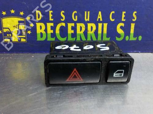 Used Warning switch BMW X5 (E53) 3.0 d (184 hp) 8447560