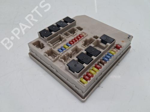 Used Fuse box RENAULT CLIO III (BR0/1, CR0/1) [2005-2014]  33162211