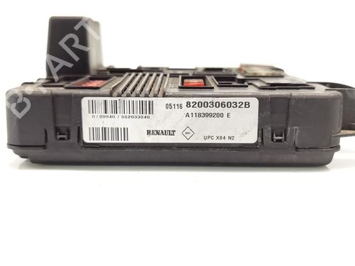 Fuse box RENAULT SCÉNIC II (JM0/1_)  | BP24517664E1 