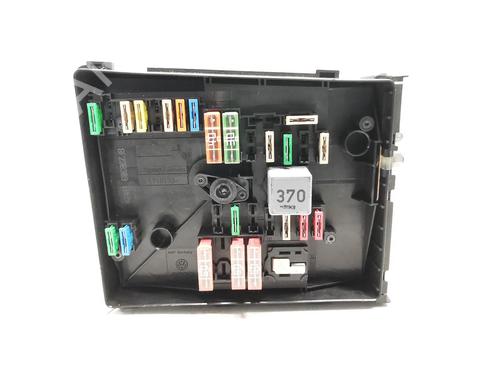 Used Fuse box SEAT LEON (1P1) 1.9 TDI (105 hp) 31073221