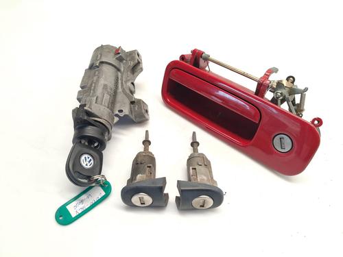 Used Electronic module VW GOLF IV (1J1) 2.0 (115 hp) 30122156