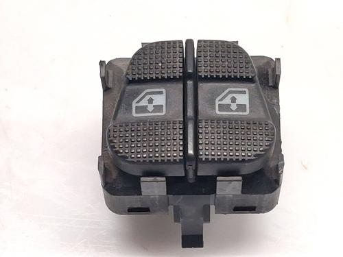 Venstre fortil elrude kontakt VW GOLF III (1H1) 1.6 (101 hp) 30135027