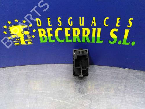 Right rear window switch FORD MONDEO III Turnier (BWY) 2.0 16V TDDi / TDCi | BP8458065I28 