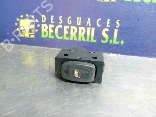 Used Right rear window switch PEUGEOT 307 Break (3E) 2.0 (136 hp) 8452956